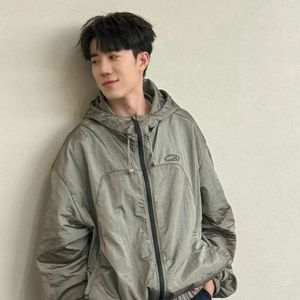 光溜溜的少女漫画!
