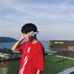 光溜溜的少女漫画!
